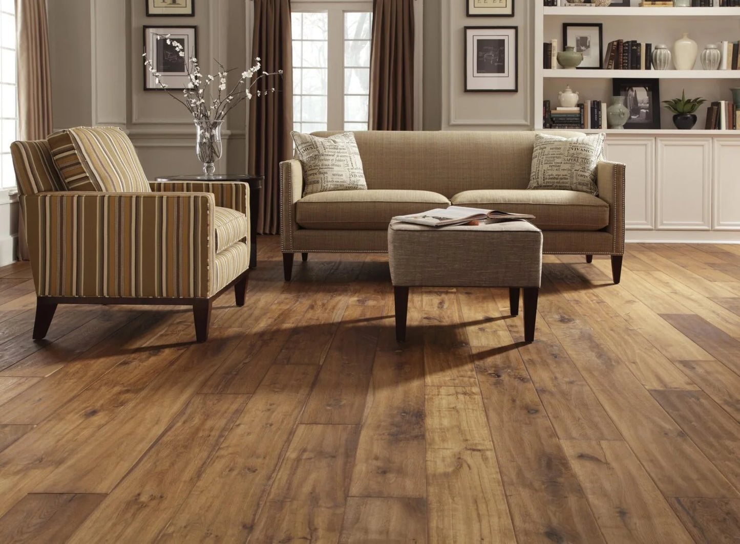 LAMINATE Flooring Item